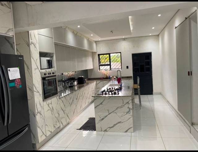 4 BEDROOM HOUSE FOR SALE IN MOKOPANE CENTRAL